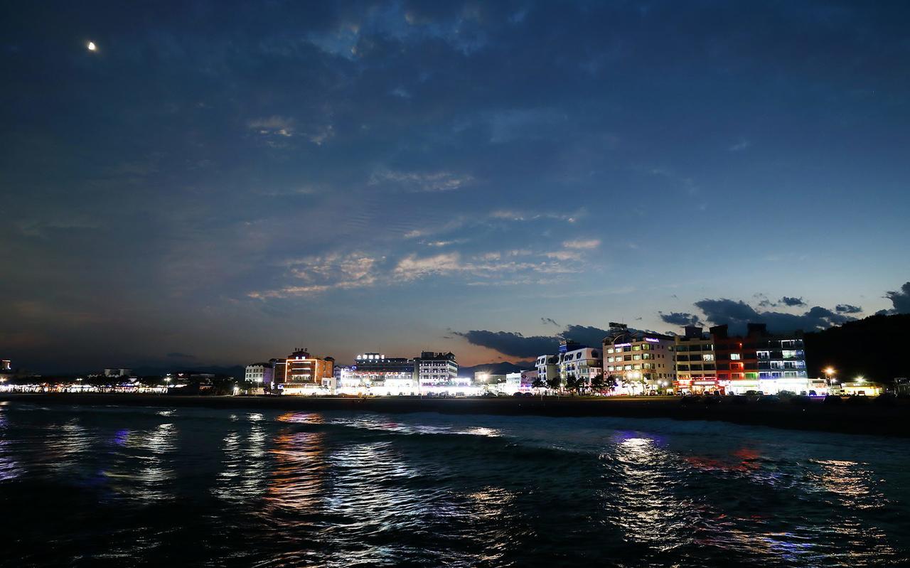 Naksan World Beach Yangyang Bagian luar foto